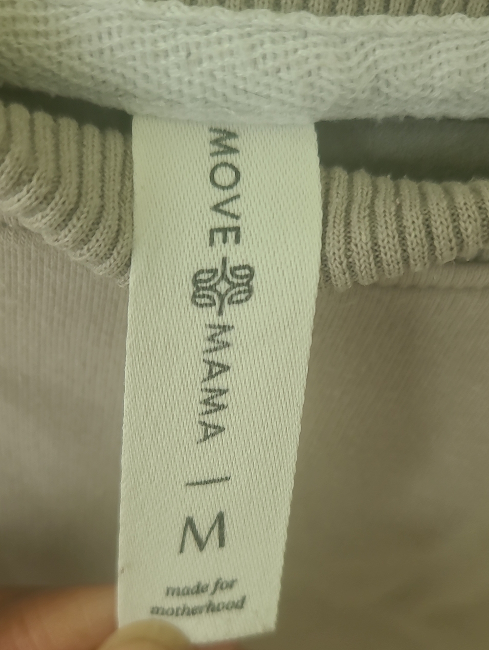 MoveMama Breastfeeding Sweatshirt - Picture 2 of 3